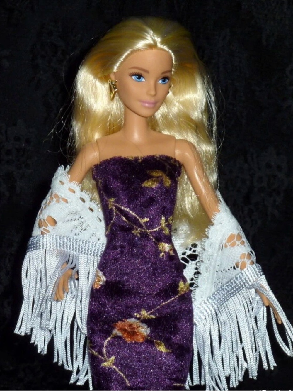 Barbie white lace fringe wrap/shawl